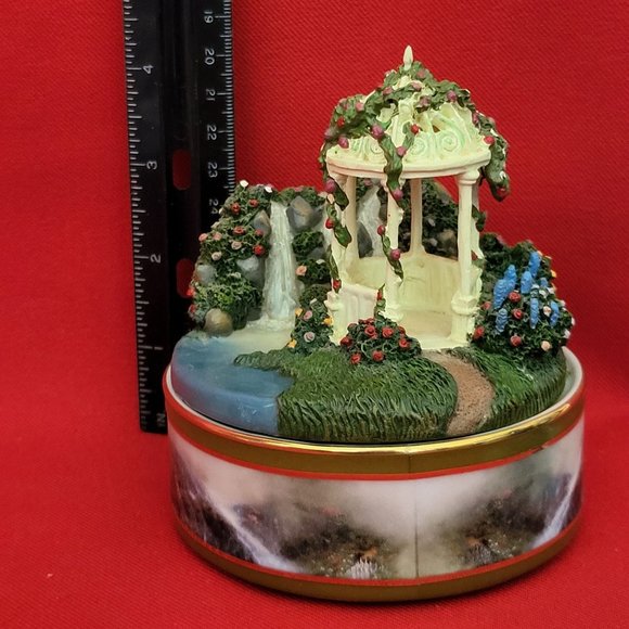 Thomas Kincade Peaceful Moments Hidden Arbor Musical Box Plays Love Story 2004 - Picture 10 of 14